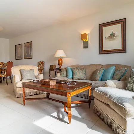 3 Bedroom Awesome In Апартаменты