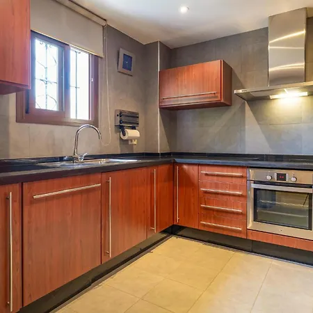 3 Bedroom Awesome In Апартаменты *