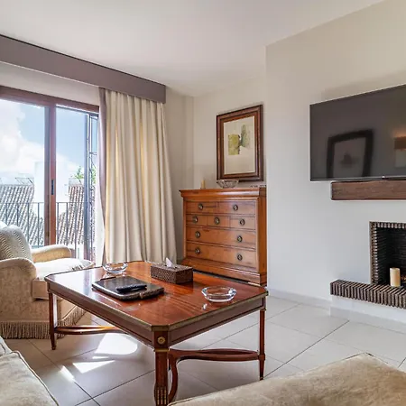 3 Bedroom Awesome In Апартаменты *